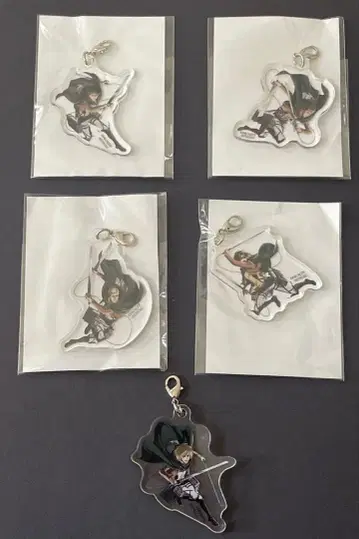 아크릴 참 진격의 거인 아르민 리바이 사샤 엘빈 진