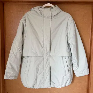 연한 그린 후드 부착 자켓 2wey