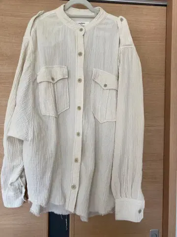 저널 스탠다드 ISABEL 아이보리 드롭 숄더 셔츠