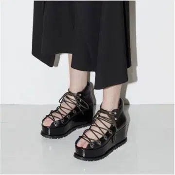 Sacai 오픈토 트레킹 가죽 통굽 샌들 부츠 블랙