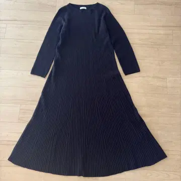 BEAUTY&YOUTH BY 홀 가먼트 립 플레어 니트 원피스 블랙