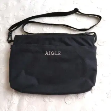 AIGLE 블랙 사코슈
