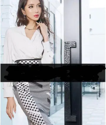 소브레 SOBRE 도트 무늬 랩 원피스