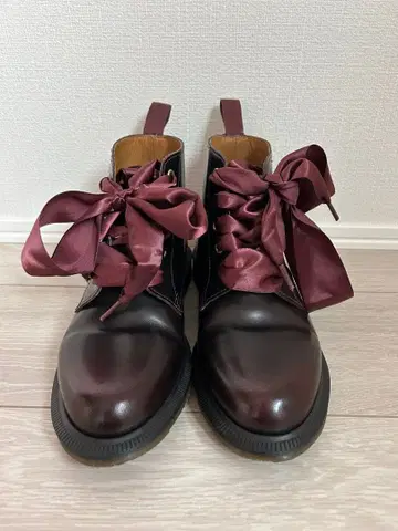 닥터마틴 에메라인 체리레드