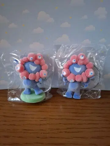 미야쿠미야쿠 플로키 피규어 2체 세트