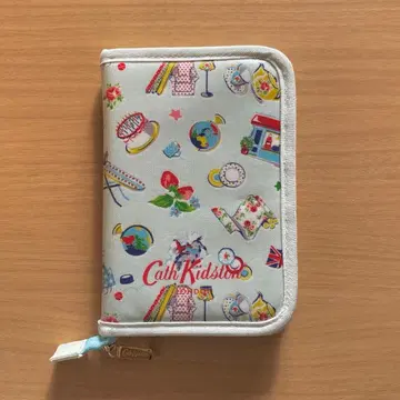 Cath Kidston 여권 케이스