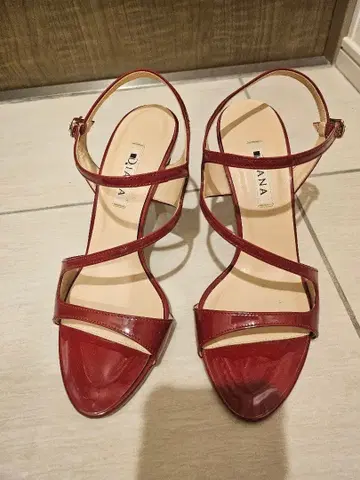 DIANA 다이애나 힐 펌프스 뮬