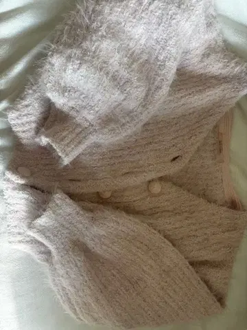 얇은 핑크색 복슬복슬 니트 가디건