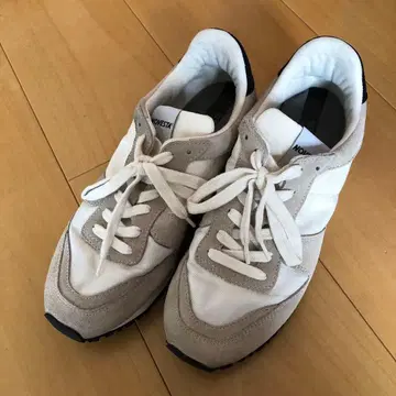 [ NOVESTA ] 스니커즈 화이트/베이지