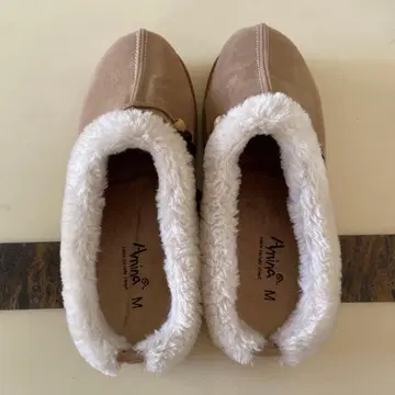 Amina 베이지 클로그 샌들