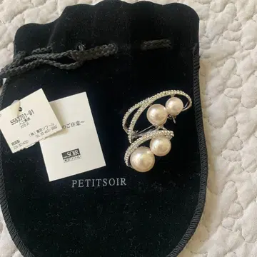 도쿄 소와르 브로치