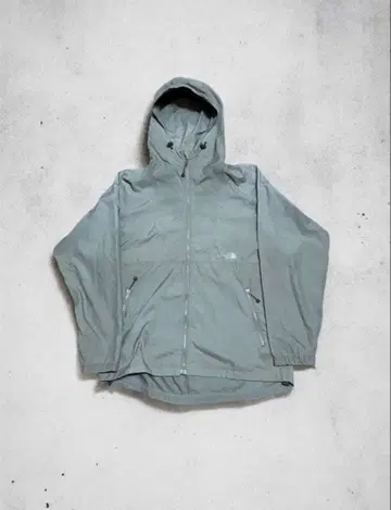 The North Face 그레이 마운틴 후드티 가격 인하 중