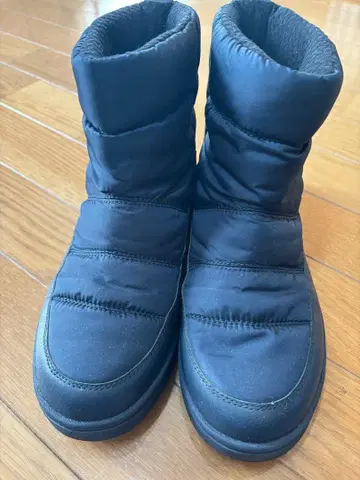 블랙 다운 스타일 숏부츠