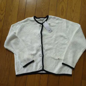 화이트 가디건 LL 사이즈 버튼 포함