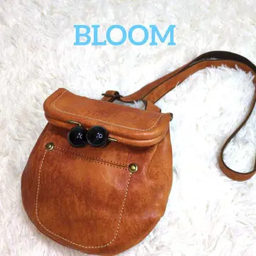 BLOOM 가죽 숄더백 가마구치 브라운