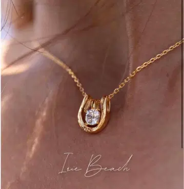 IRIE BEACH 목걸이 Horseshoe zirconia 골드
