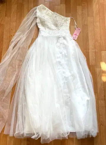 새상품 티카 비대칭 디자인 개성있는 롱 드레스