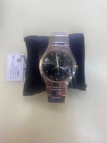 Hattori 쿼츠 손목시계 블랙