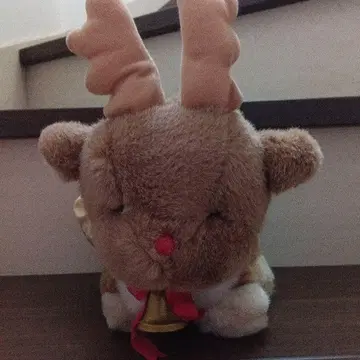 뿔 달린 방울 달린 봉제 인형