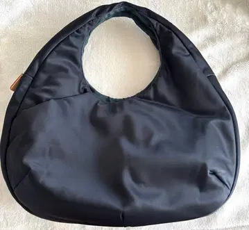 러셋 라운드 백