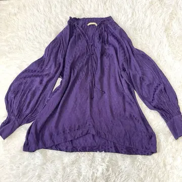 ne Quittez pas  퍼프 슬리브 레이온 자카드 블라우스