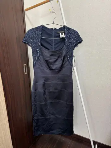 타다시 쇼지 네이비 타이트 드레스 사이즈 4