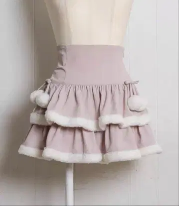 pium 폼폼 리본 퍼 장식 티어드 미니 스커트 핑크