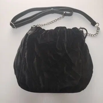 블랙 벨벳 숄더백
