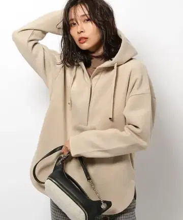 니들 펀치 후드티 밴야드 스톰