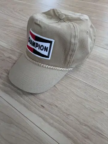 CHAMPION 베이지 캡 로고