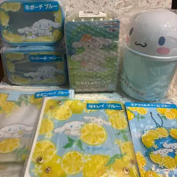 시나모롤 시나몬 행운 복권 더스트 박스 피규어 백 트레이