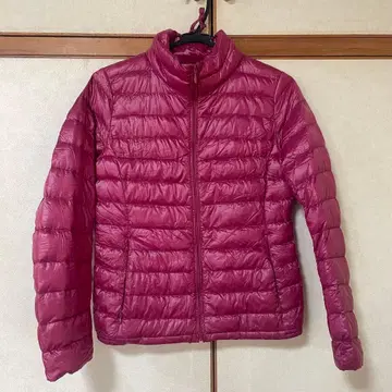 UNIQLO 울트라 라이트 경량 다운 S 사이즈 주머니 포함