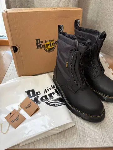 닥터마틴 1460 트리니티 8홀 부츠