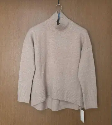 택 포함 새상품 노블 베이크루즈 니트