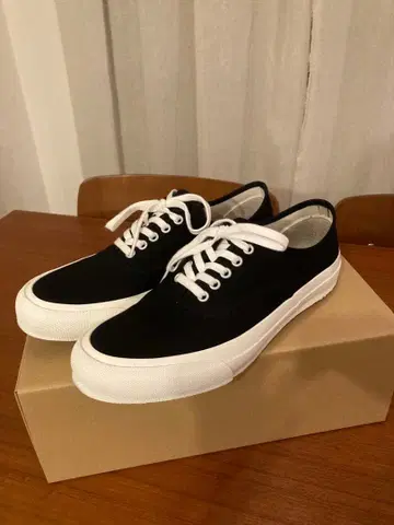 DOEK OXFORD / BLACK 스니커즈