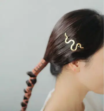 [새상품급 중고] SYKIA 스네이크 웨이브 헤어핀 실버