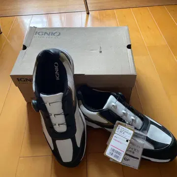 미사용 새상품 27.5cm 4E 골프화 화이트/블랙/골드