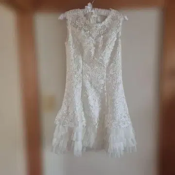 화이트 레이스 웨딩 드레스