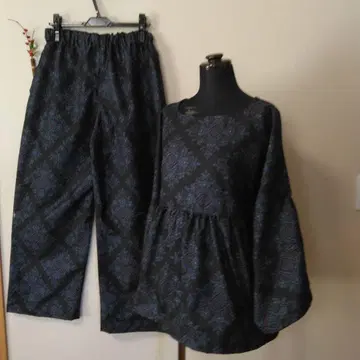 오시마 명주 리메이크 기하학 패턴 셋업 팬츠와 상의