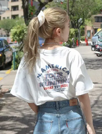 Ungrid 투어 로고 루즈 Tee