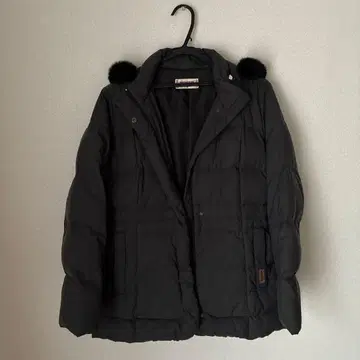 블랙 후드 부착 다운 자켓 M 사이즈