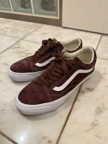 VANS PREMIUM 올드스쿨 브라운 스니커즈 27cm