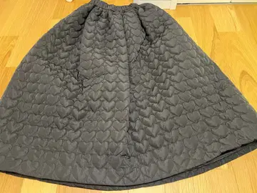 블랙 하트 퀼팅 플레어 스커트 벌스데이 바쉬