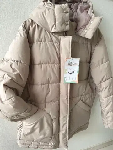 새상품 tet 후드 부착 베이지 자켓