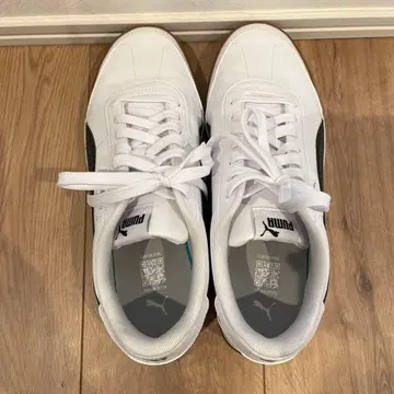 Puma 화이트/블랙 스니커즈