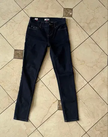 타미힐피거 진스 미드 라이즈 스키니 데님