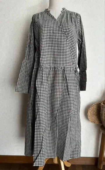 택 포함 새상품 사만사 모스모스 린넨 원피스 블랙 체크 F