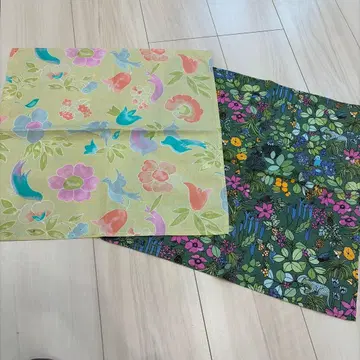 펠리시모 레트로 쇼와 크로스 꽃과 새 디자인 손수건