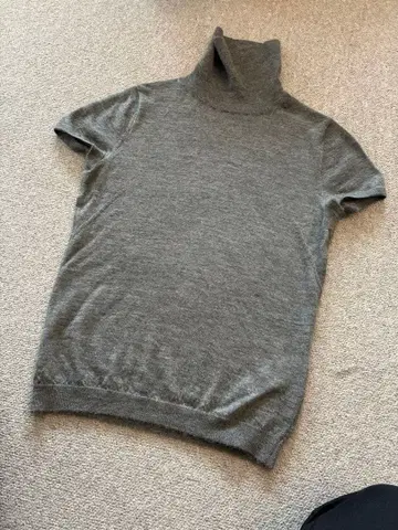 Theory 캐시미어 터틀넥 S 사이즈