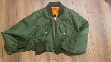 G.V.G.V 이세탄 별주 CROPPED MA-1 BLOUSON
